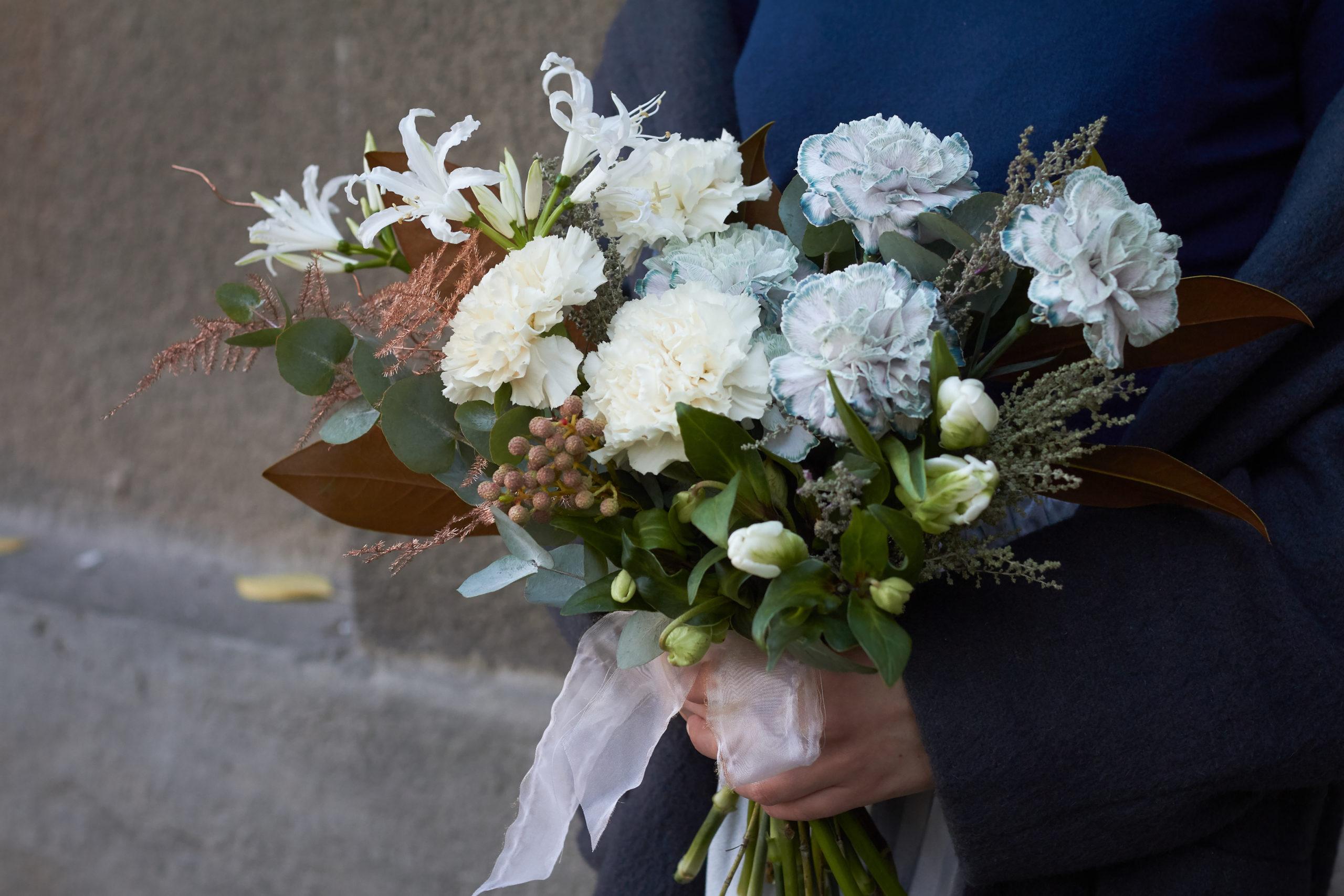 ramo de flores blancas nosotros