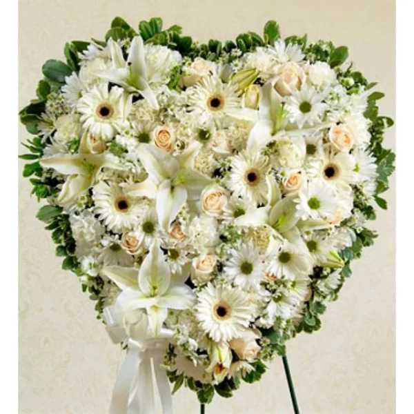 Corona de flores corazón blanco